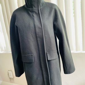 Vince Camuto Winter Coat Size L very dark Green Color in Great used condition